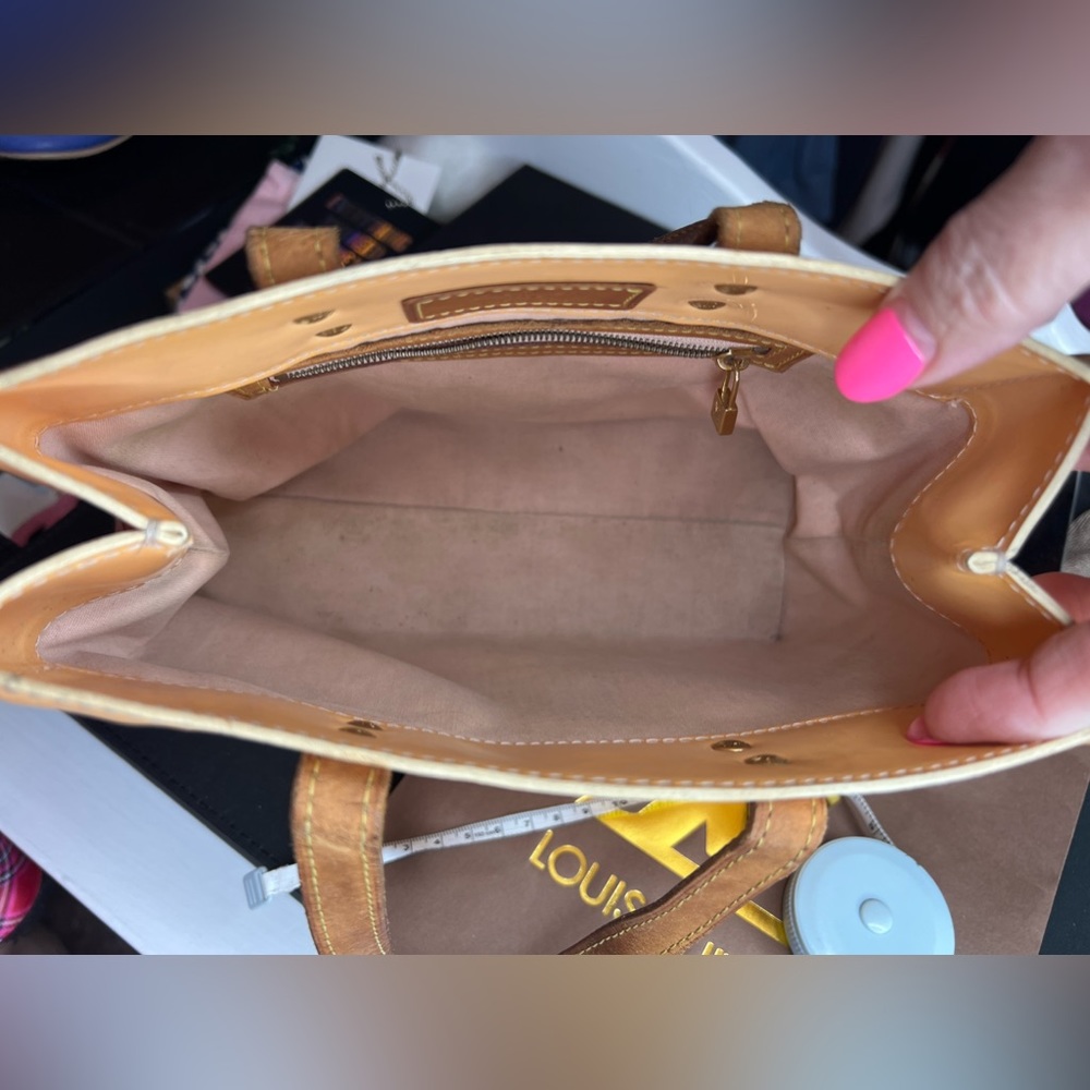 Authentic Louis Vuitton Vernis handbag - Picture 14 of 16